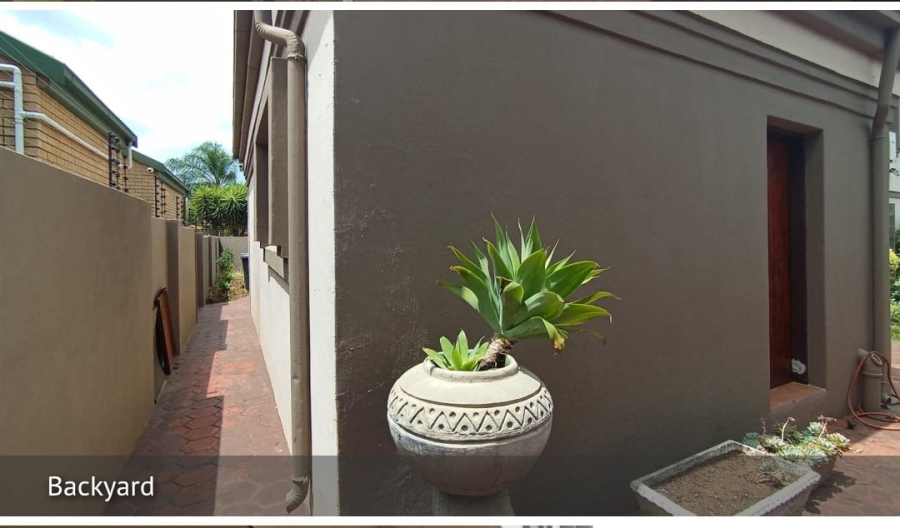 3 Bedroom Property for Sale in Eldoraigne Gauteng