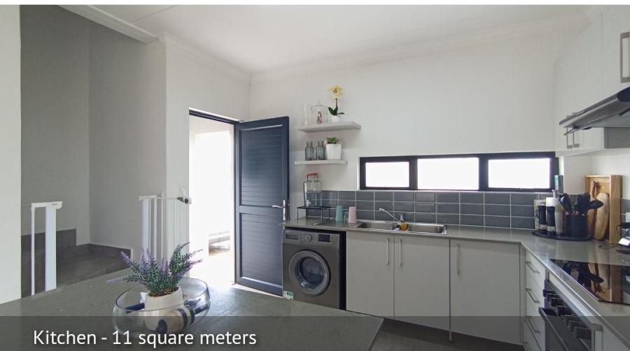 3 Bedroom Property for Sale in Thatchfield Estate Gauteng