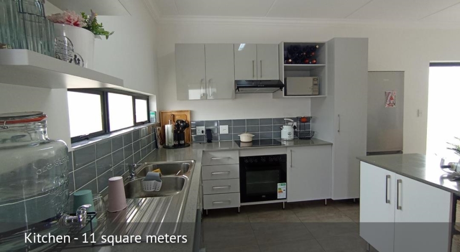 3 Bedroom Property for Sale in Thatchfield Estate Gauteng
