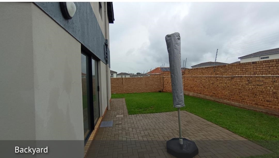 3 Bedroom Property for Sale in Thatchfield Estate Gauteng
