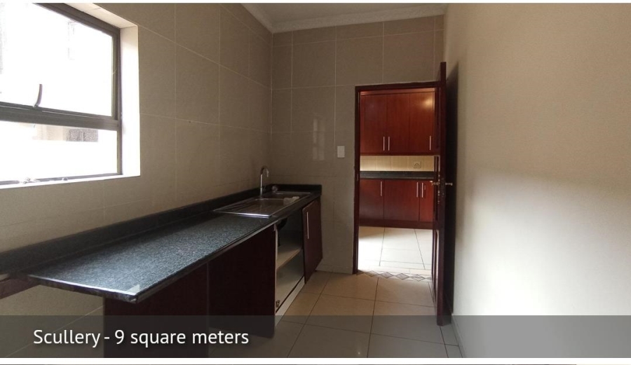5 Bedroom Property for Sale in Blue Valley Golf Estate Gauteng