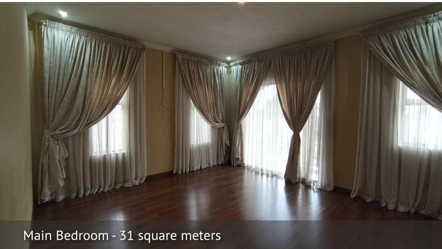 5 Bedroom Property for Sale in Blue Valley Golf Estate Gauteng