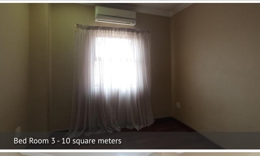 5 Bedroom Property for Sale in Blue Valley Golf Estate Gauteng