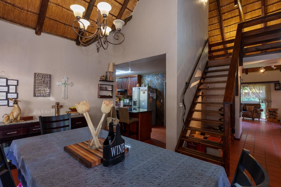 5 Bedroom Property for Sale in Faerie Glen Gauteng