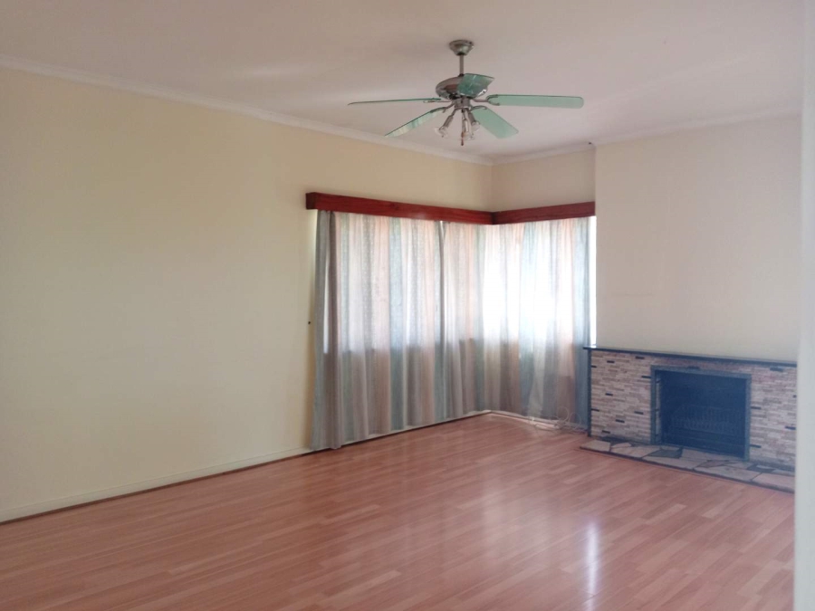 To Let 4 Bedroom Property for Rent in Lombardy East Gauteng
