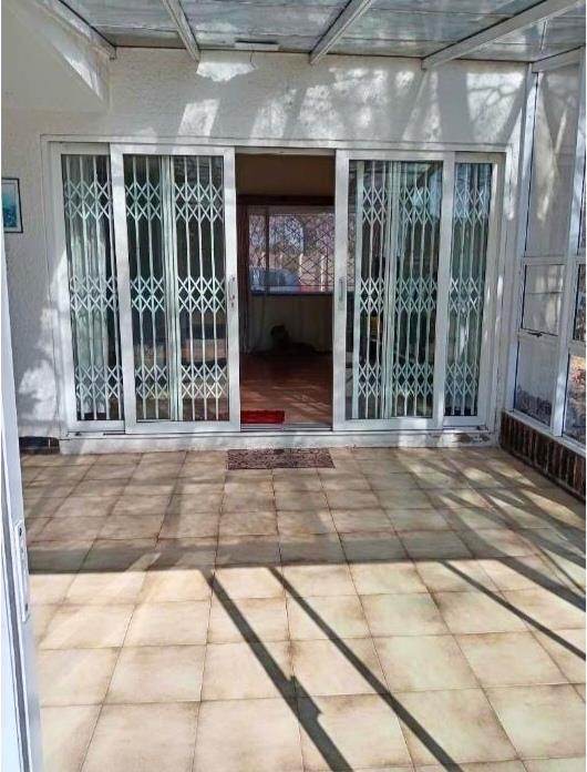 To Let 4 Bedroom Property for Rent in Lombardy East Gauteng