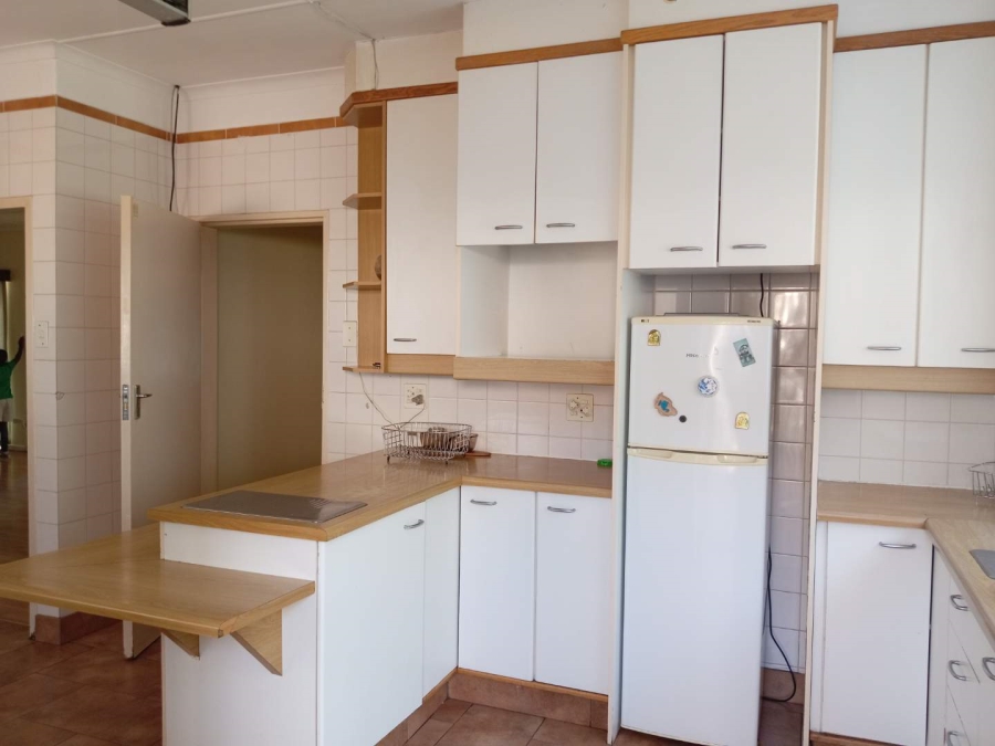 To Let 4 Bedroom Property for Rent in Lombardy East Gauteng