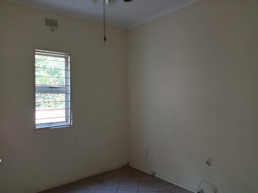 To Let 4 Bedroom Property for Rent in Lombardy East Gauteng