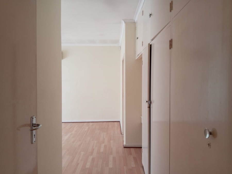 To Let 4 Bedroom Property for Rent in Lombardy East Gauteng