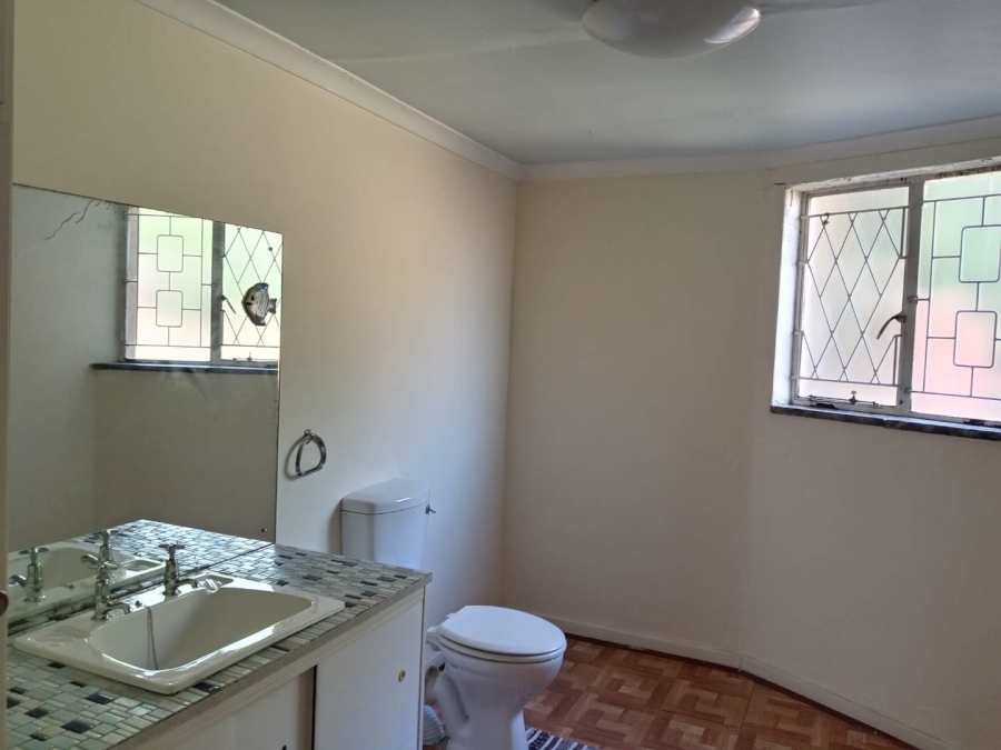 To Let 4 Bedroom Property for Rent in Lombardy East Gauteng