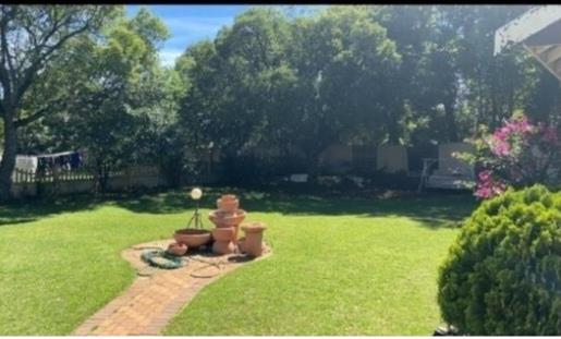 To Let 4 Bedroom Property for Rent in Lombardy East Gauteng