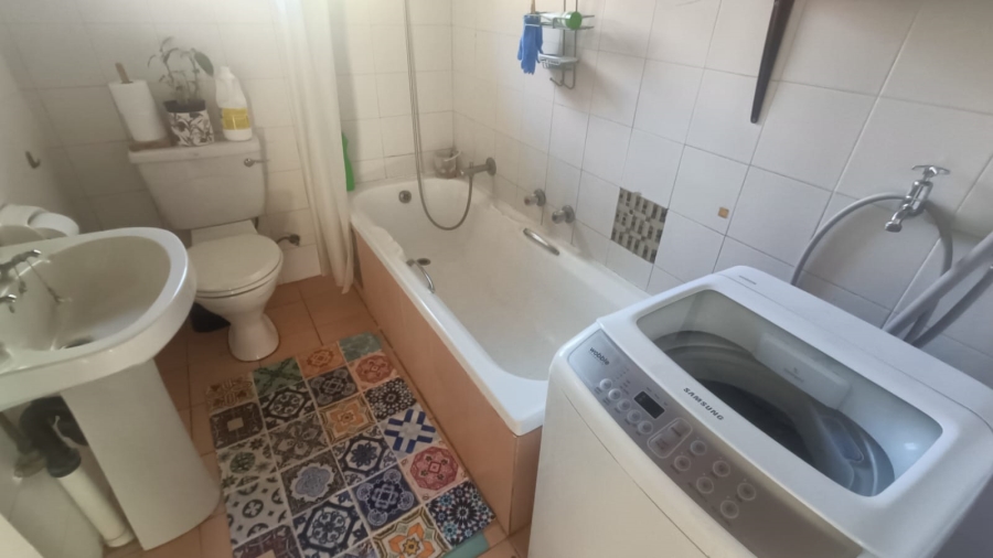 2 Bedroom Property for Sale in Zwartkop Gauteng