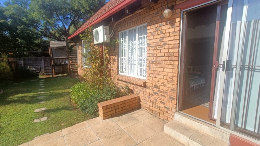 2 Bedroom Property for Sale in Zwartkop Gauteng