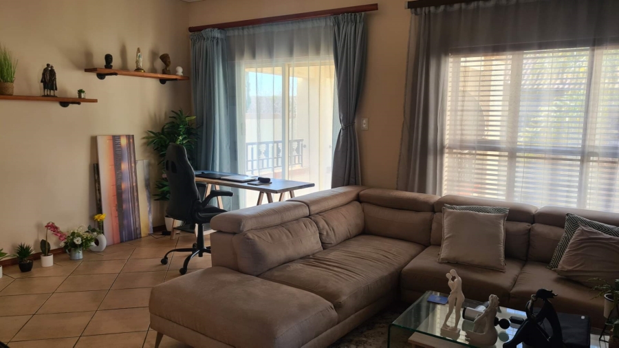 2 Bedroom Property for Sale in Faerie Glen Gauteng