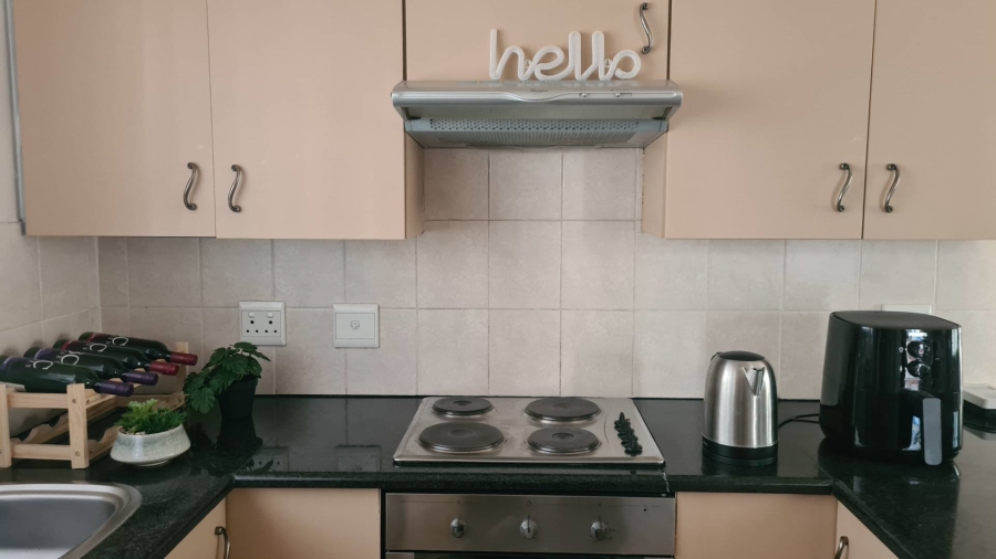 2 Bedroom Property for Sale in Faerie Glen Gauteng