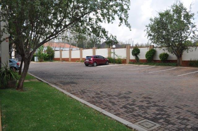 2 Bedroom Property for Sale in Faerie Glen Gauteng