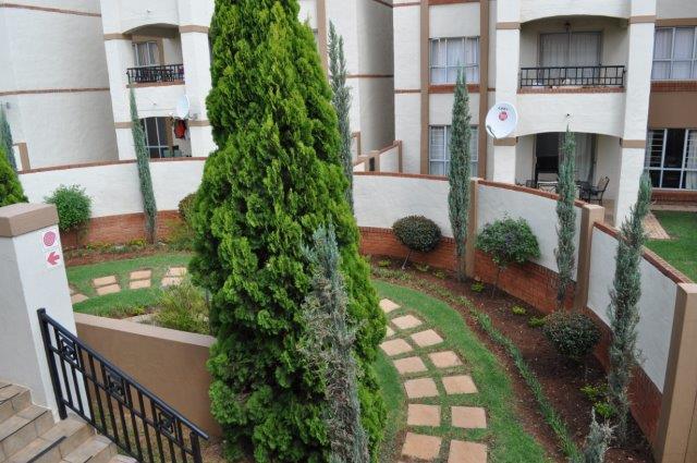 2 Bedroom Property for Sale in Faerie Glen Gauteng
