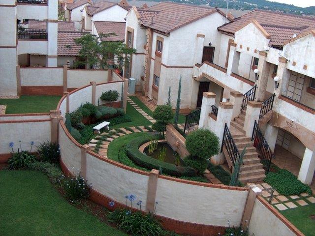 2 Bedroom Property for Sale in Faerie Glen Gauteng