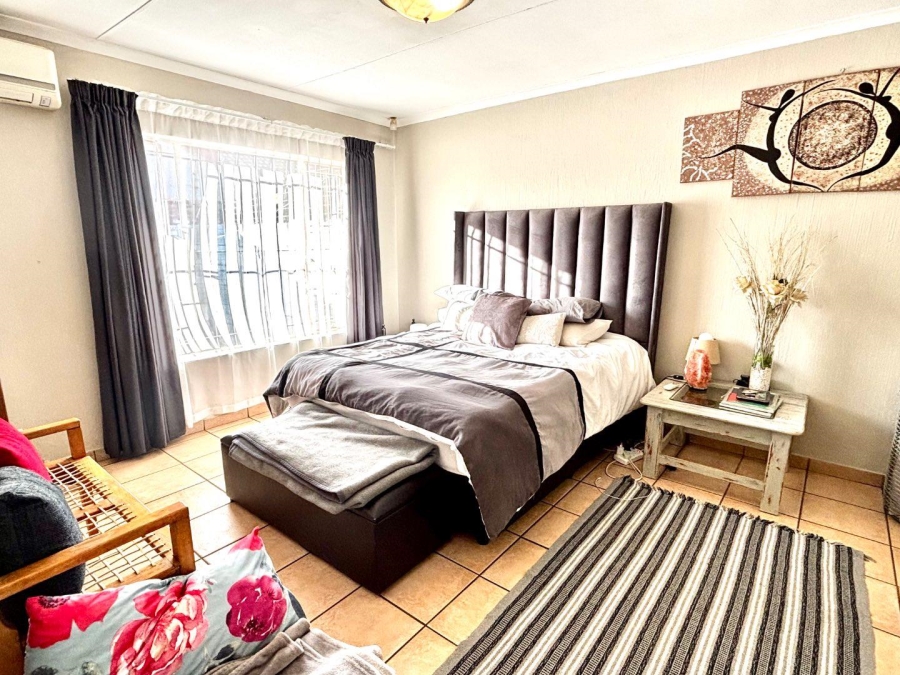 2 Bedroom Property for Sale in Zwartkop Gauteng