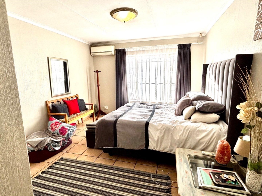 2 Bedroom Property for Sale in Zwartkop Gauteng