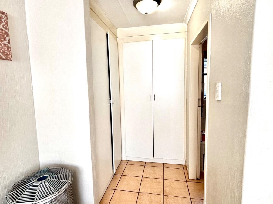 2 Bedroom Property for Sale in Zwartkop Gauteng