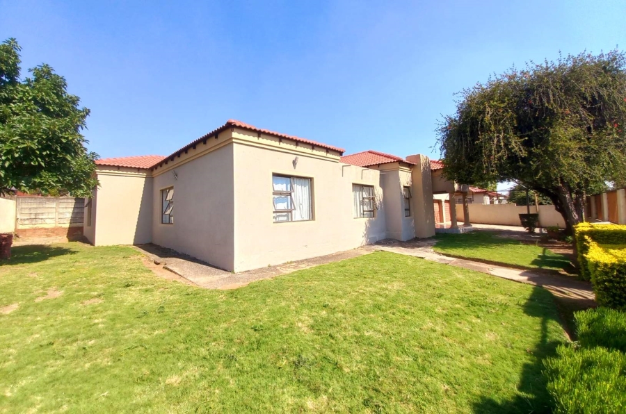 4 Bedroom Property for Sale in West Park Gauteng
