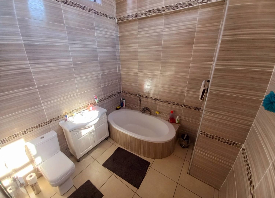 4 Bedroom Property for Sale in West Park Gauteng