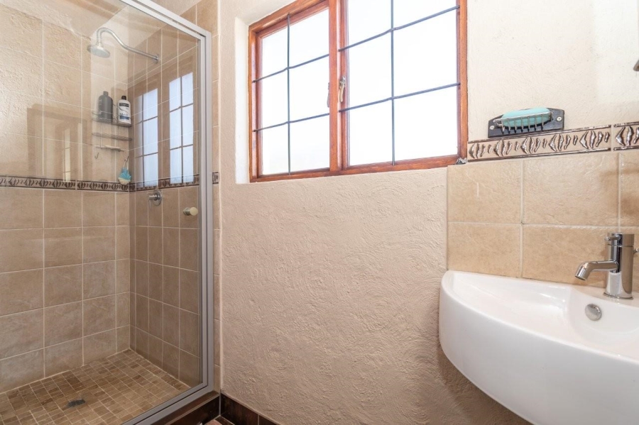 5 Bedroom Property for Sale in Northcliff Gauteng