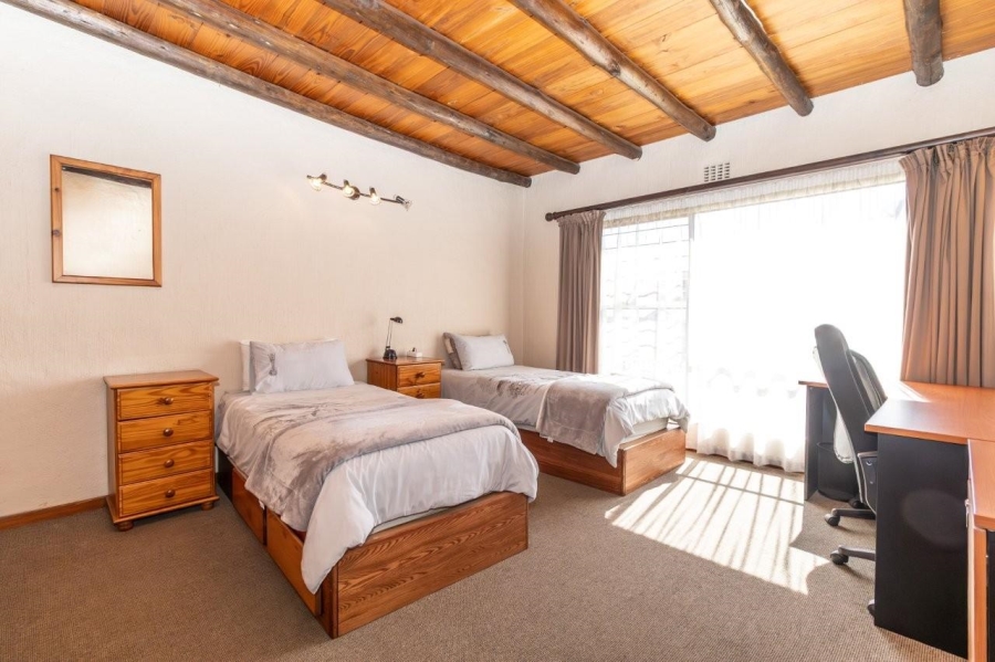 5 Bedroom Property for Sale in Northcliff Gauteng