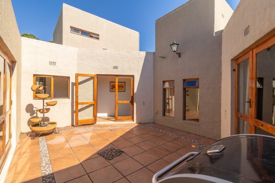 5 Bedroom Property for Sale in Northcliff Gauteng