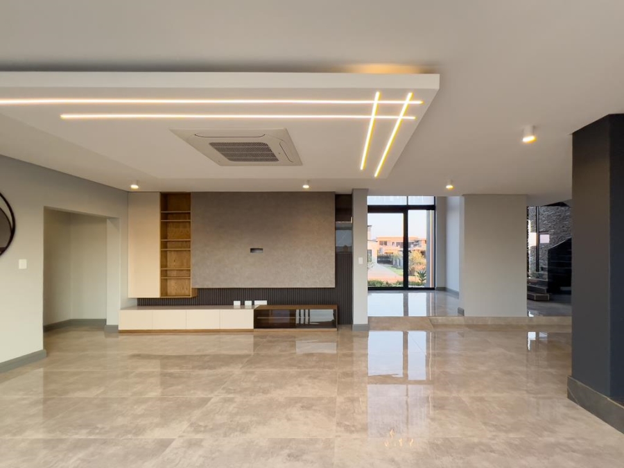 5 Bedroom Property for Sale in Midstream Estate Gauteng