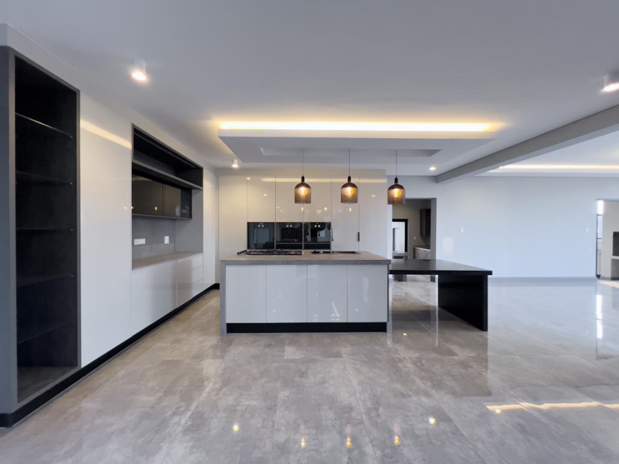 5 Bedroom Property for Sale in Midstream Estate Gauteng