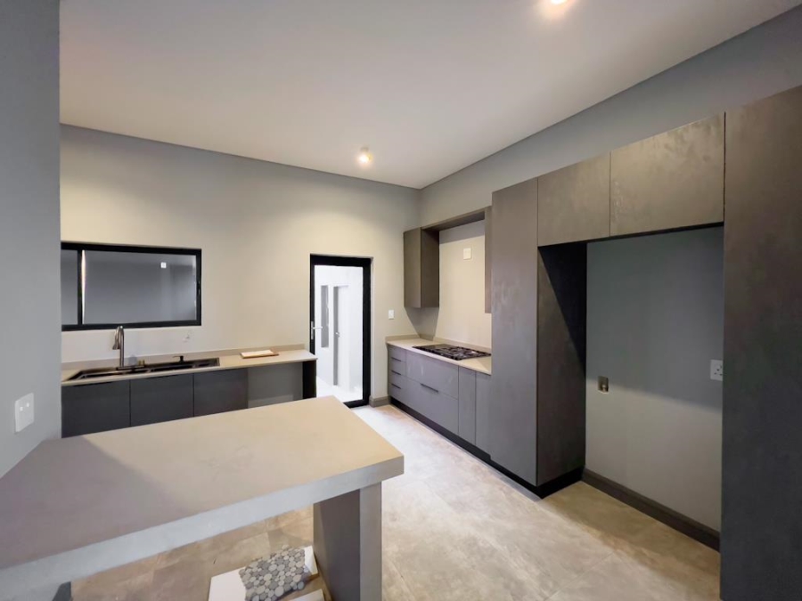 5 Bedroom Property for Sale in Midstream Estate Gauteng