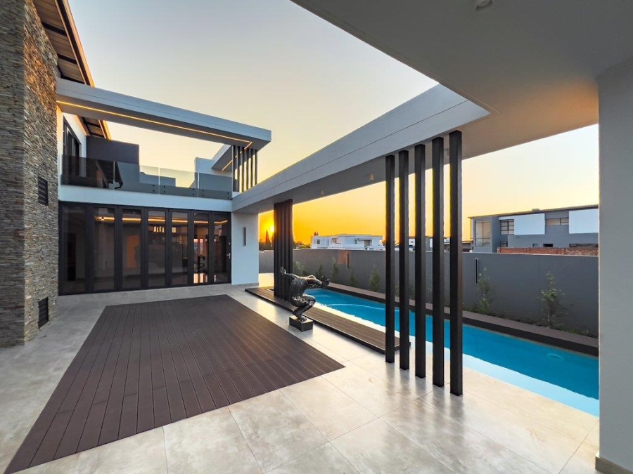 5 Bedroom Property for Sale in Midstream Estate Gauteng