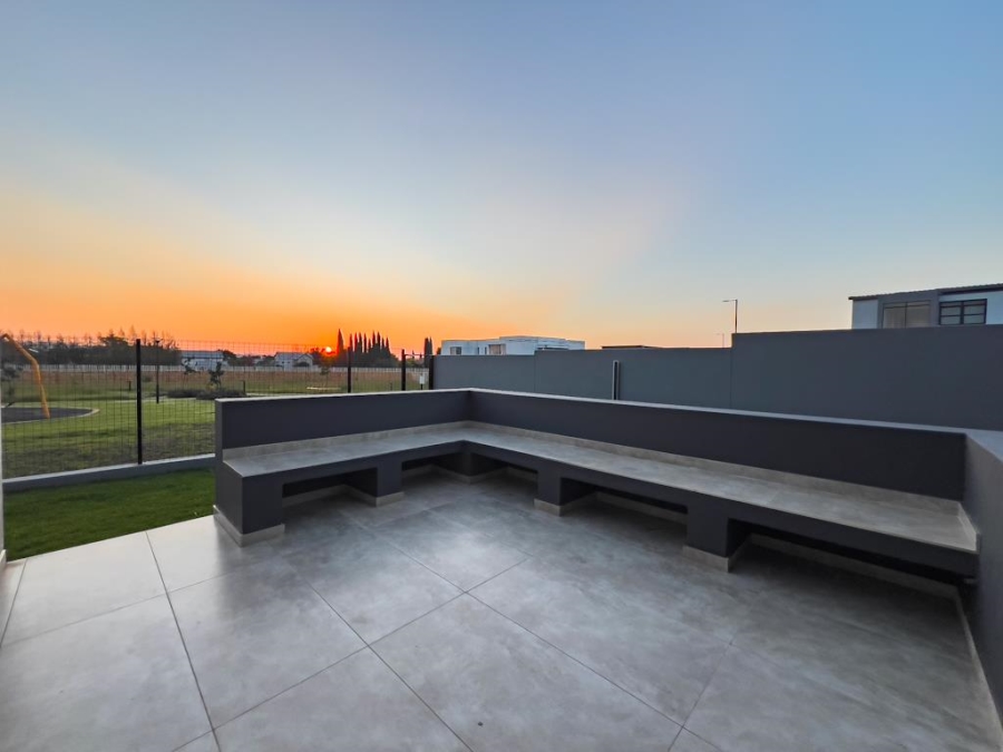 5 Bedroom Property for Sale in Midstream Estate Gauteng