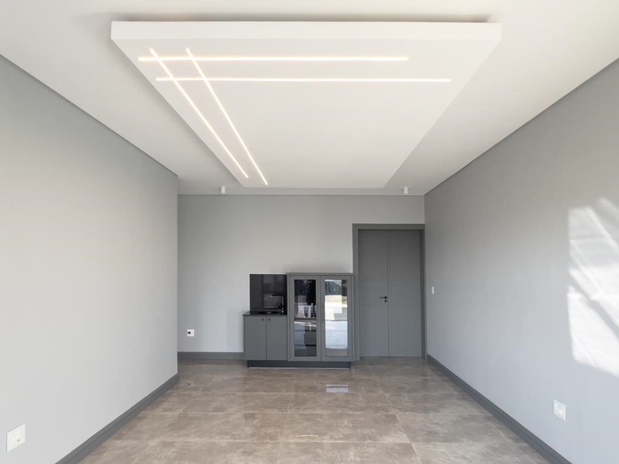 5 Bedroom Property for Sale in Midstream Estate Gauteng