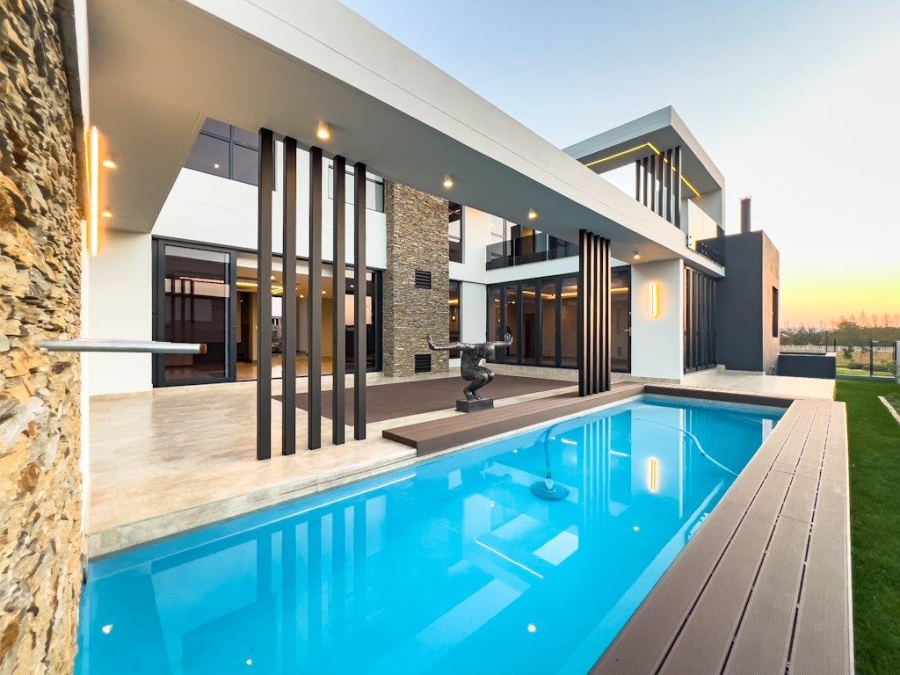 5 Bedroom Property for Sale in Midstream Estate Gauteng