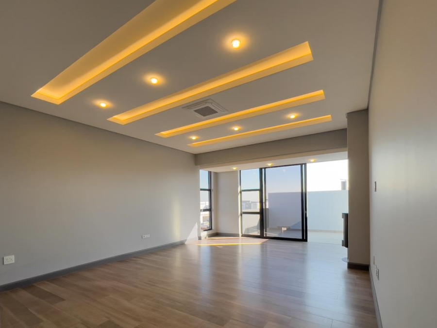 5 Bedroom Property for Sale in Midstream Estate Gauteng
