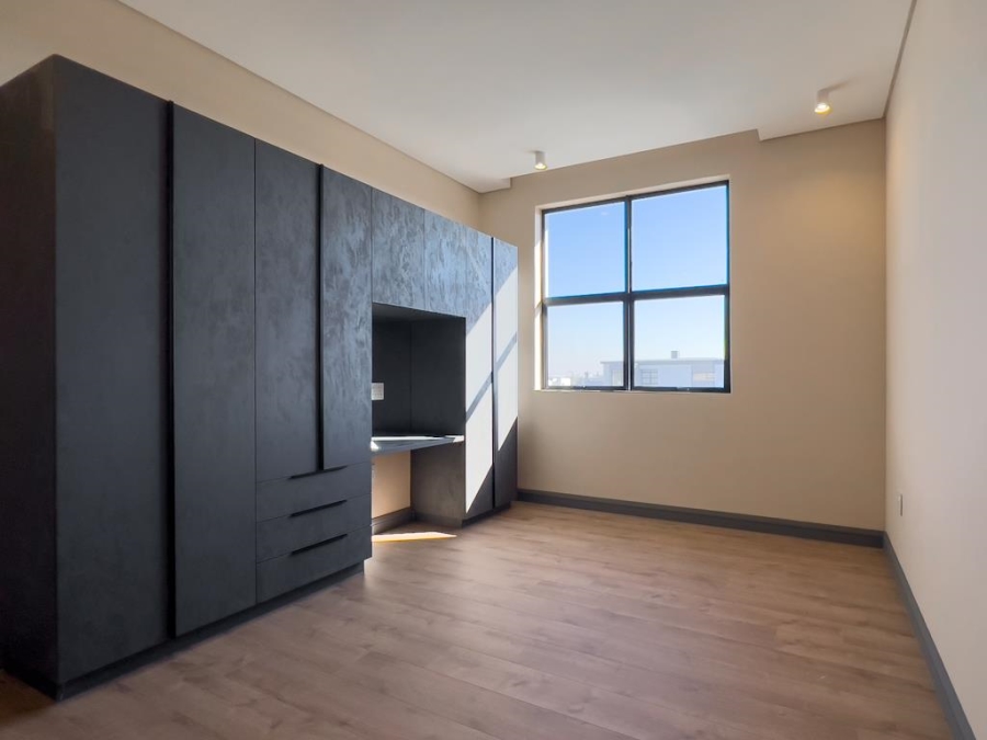5 Bedroom Property for Sale in Midstream Estate Gauteng