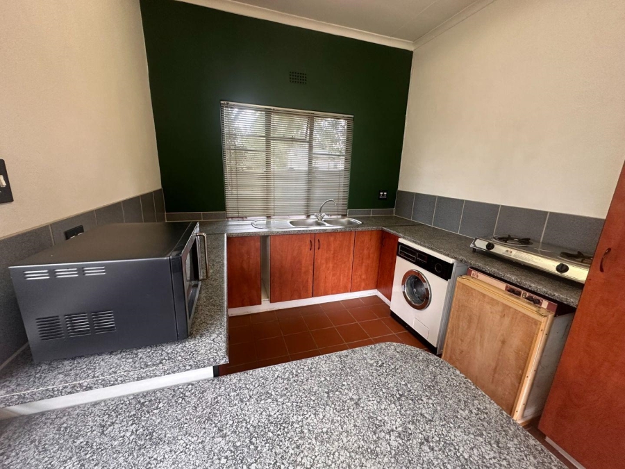 To Let 1 Bedroom Property for Rent in Horison Gauteng