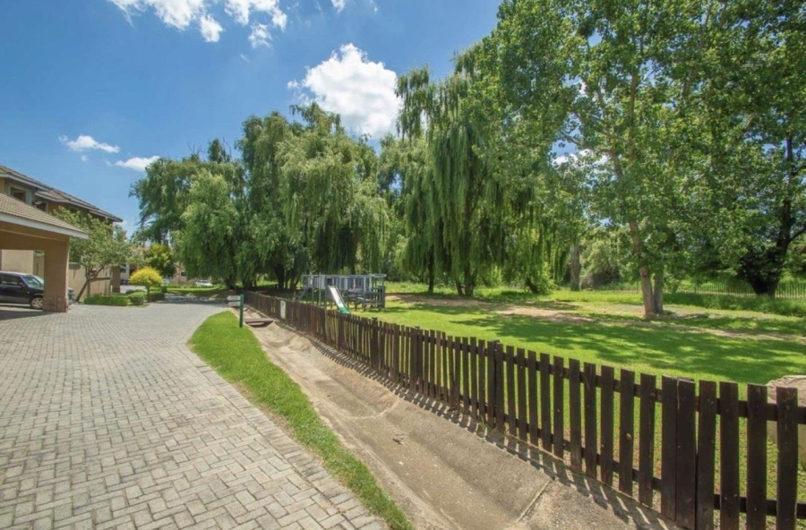 To Let 2 Bedroom Property for Rent in Paulshof Gauteng