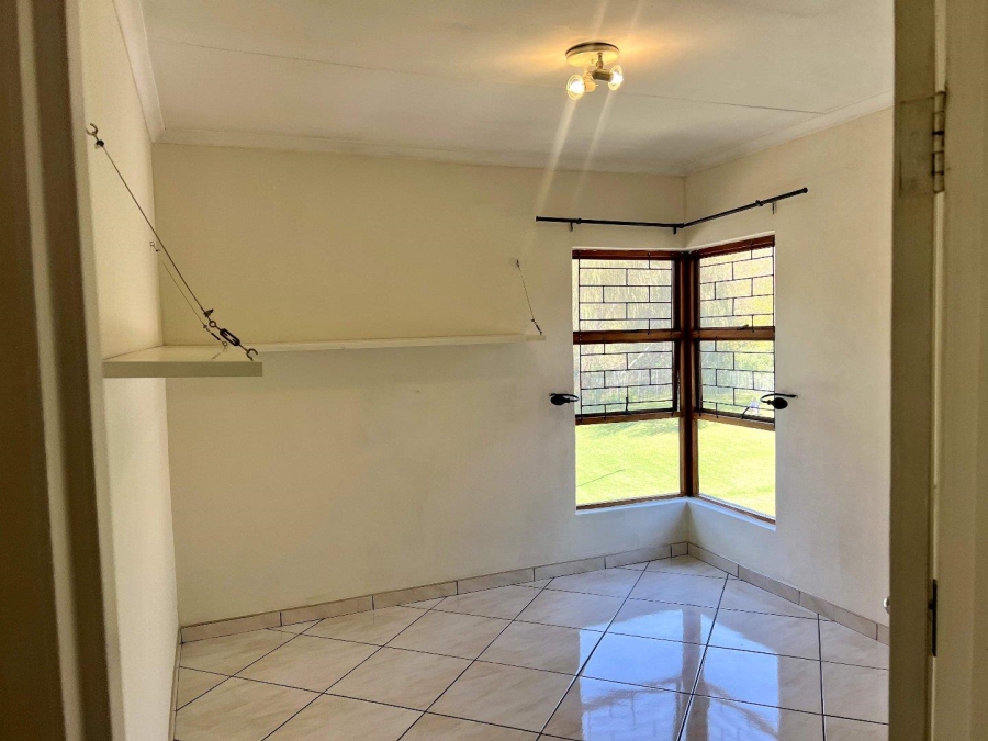 To Let 2 Bedroom Property for Rent in Paulshof Gauteng