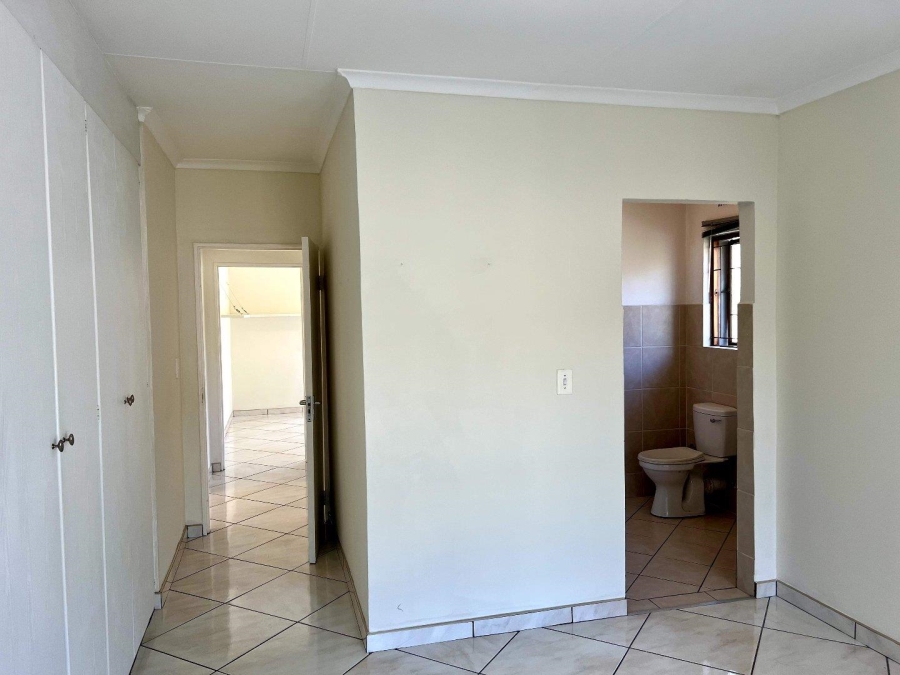 To Let 2 Bedroom Property for Rent in Paulshof Gauteng