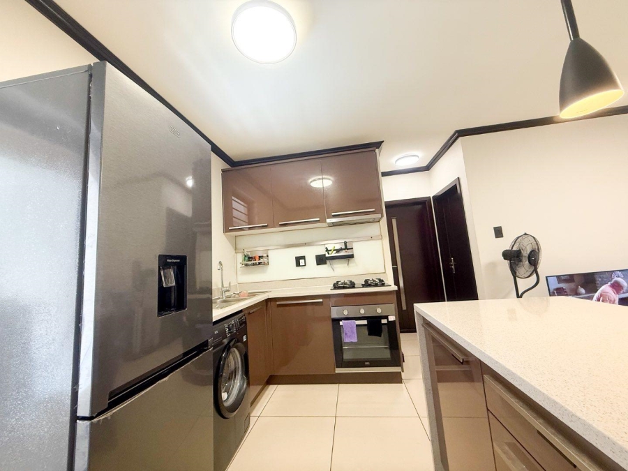 1 Bedroom Property for Sale in Blue Hills Gauteng