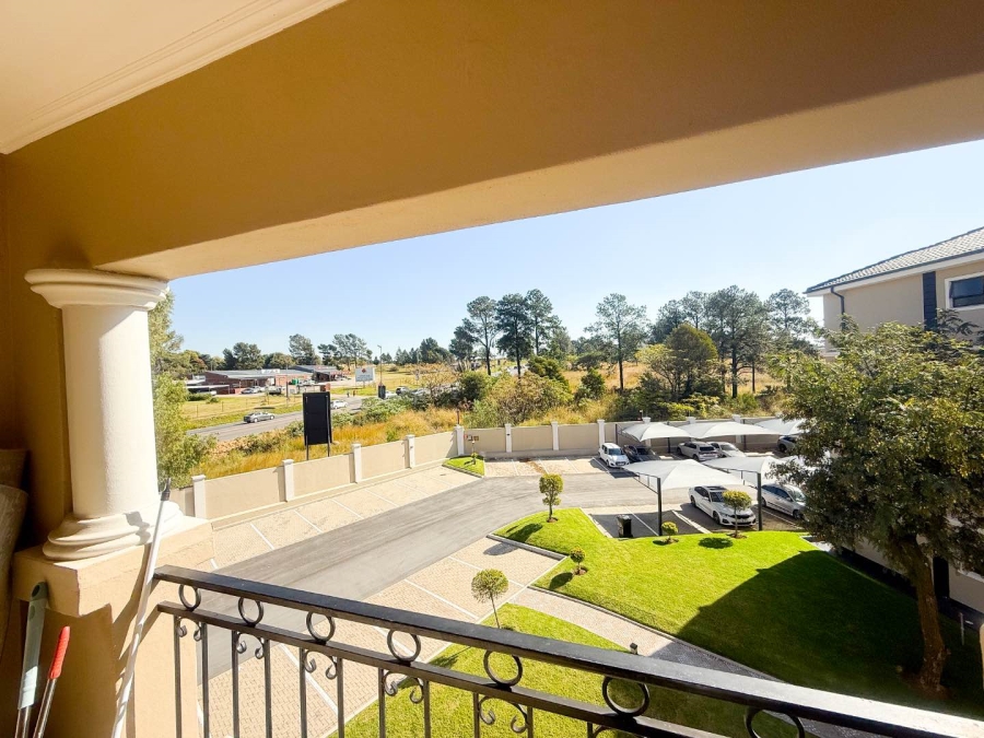 1 Bedroom Property for Sale in Blue Hills Gauteng