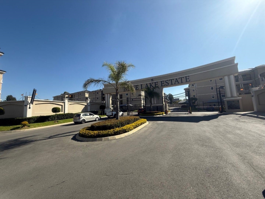 1 Bedroom Property for Sale in Blue Hills Gauteng