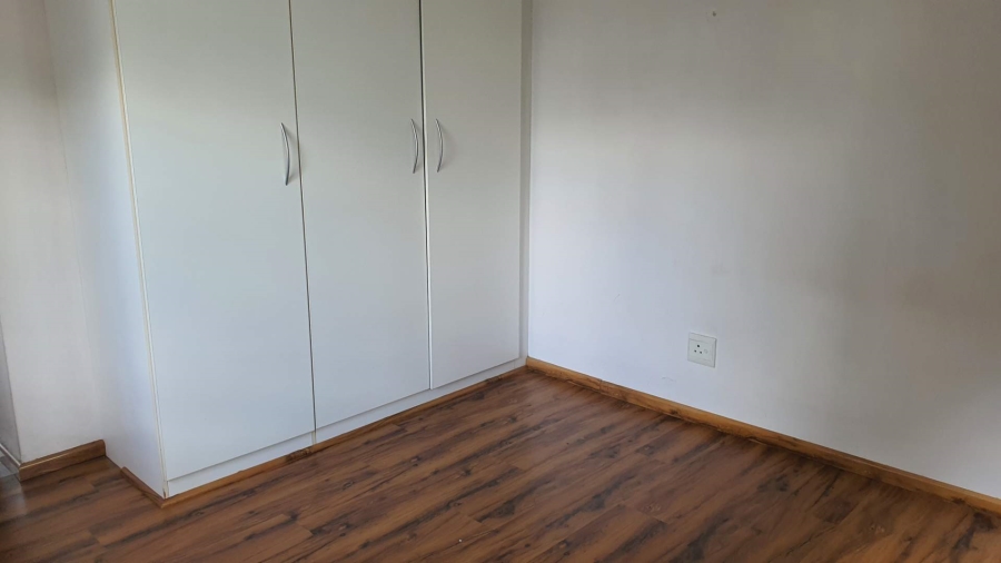 To Let 2 Bedroom Property for Rent in Jackal Creek Golf Estate Gauteng