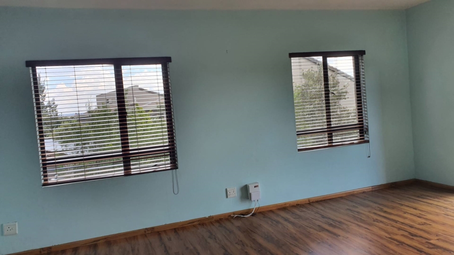 To Let 2 Bedroom Property for Rent in Jackal Creek Golf Estate Gauteng