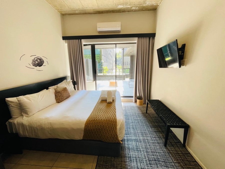 To Let 1 Bedroom Property for Rent in Sandhurst Gauteng