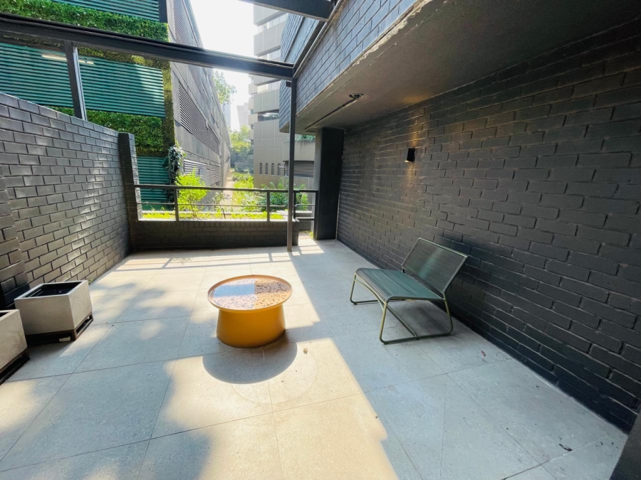To Let 1 Bedroom Property for Rent in Sandhurst Gauteng